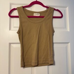 Universal threads tank
